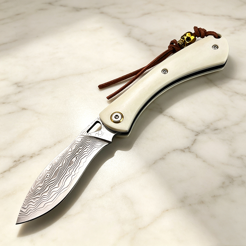 Vintage Collectible Knives - Vintage Damascu Steel Small Folding Knife